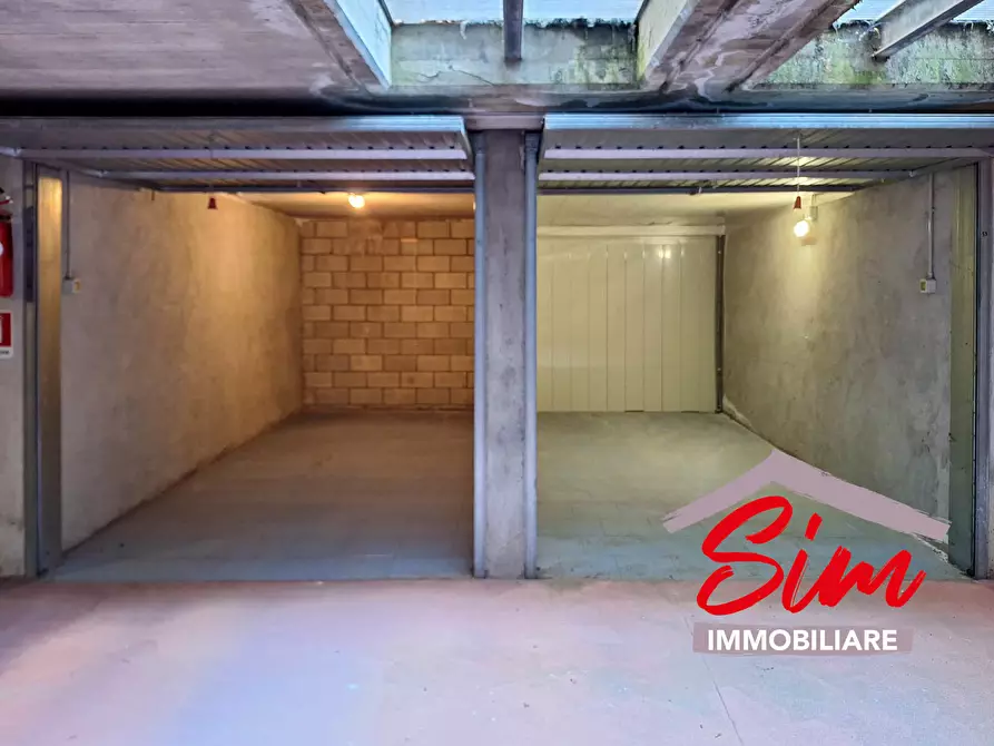 Immagine 10 di Garage in vendita  in Via Guglielmo Marconi 8 a Novara