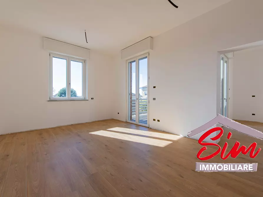 Immagine 18 di Villa in vendita  in Viale Roma sn a Casaleggio Novara