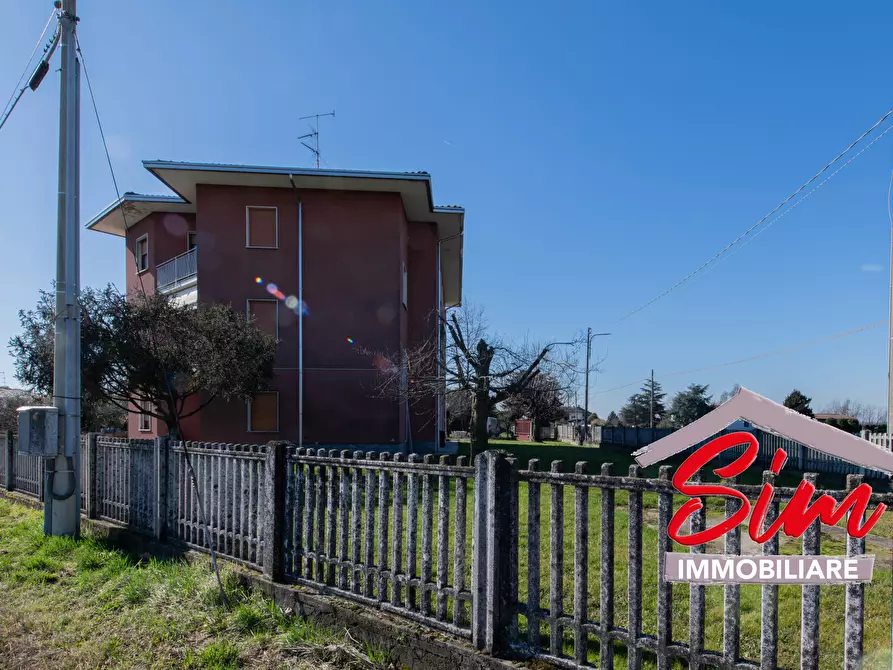 Immagine 21 di Quadrilocale in vendita  in Via Grizza snc a Oleggio