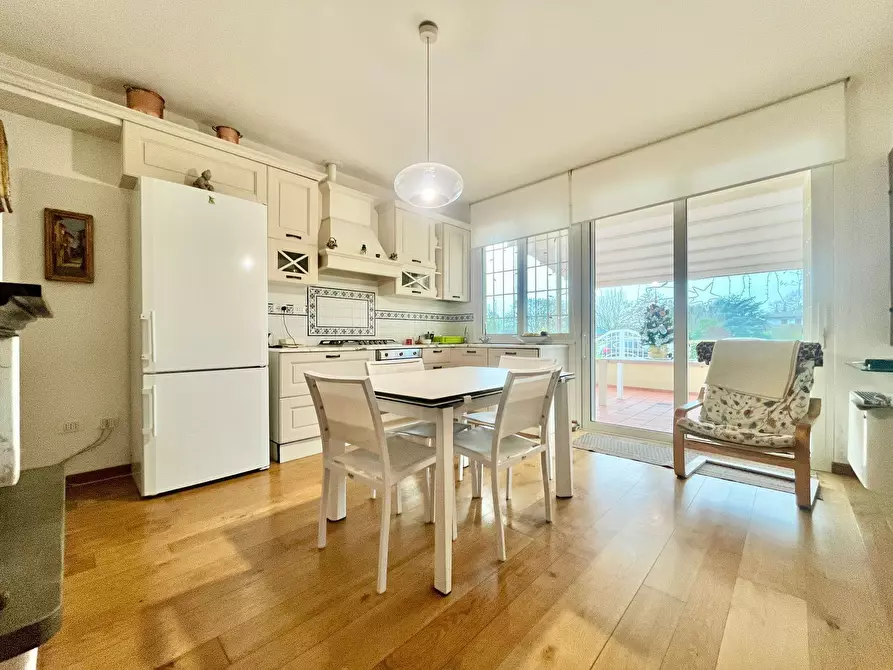 Immagine 8 di Villa in vendita  in Via Bologna a Pontedera