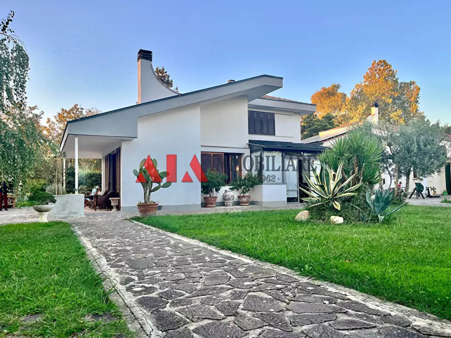 Immagine 21 di Villa in vendita  in Via Vittorio Veneto a Pontedera