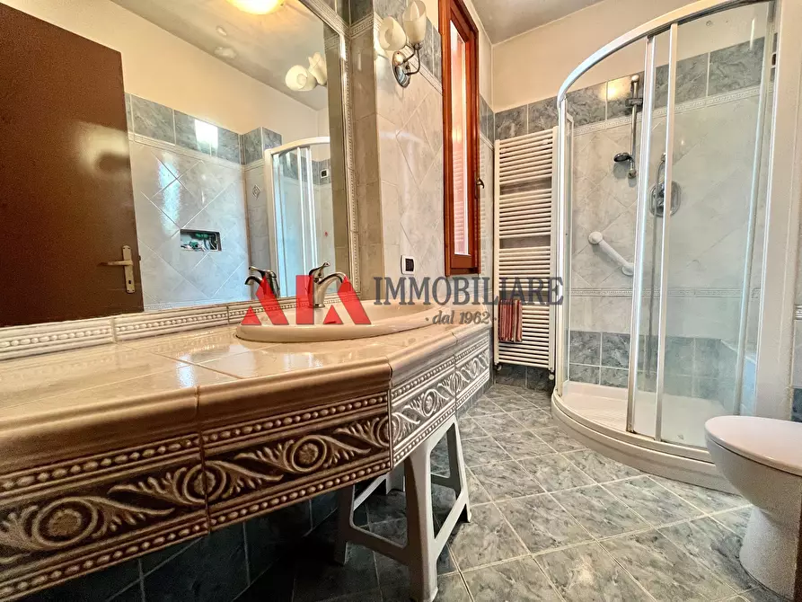 Immagine 11 di Villa in vendita  in Via Vittorio Veneto a Pontedera