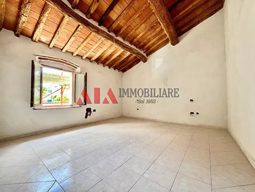 Immagine 5 di Casa bifamiliare in vendita  in SS439 57 a Buti