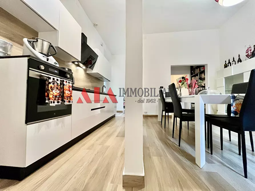 Immagine 11 di Pentalocale in vendita  in Via Indipendenza a Livorno