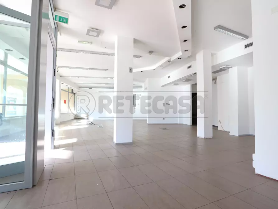 Immagine 4 di Locale commerciale in affitto  in Via G marconi 5 a Altavilla Vicentina