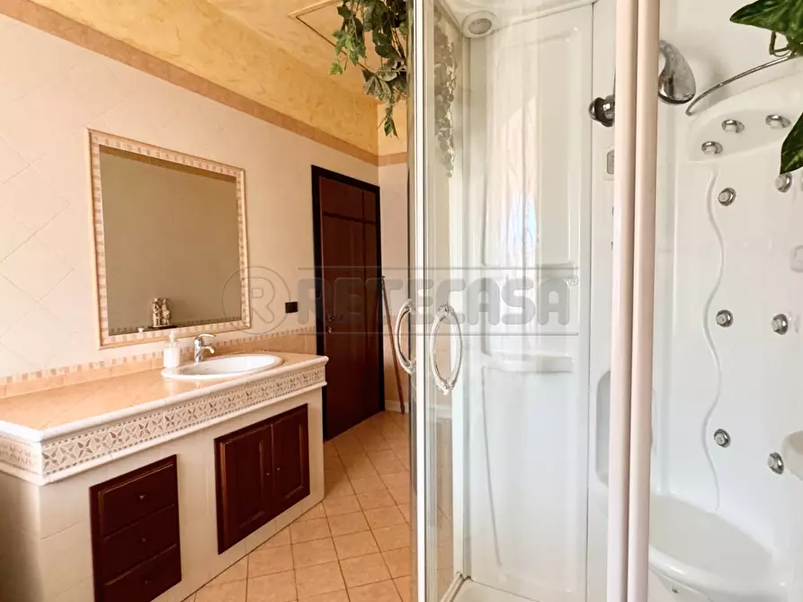 Immagine 36 di Appartamento in vendita  in Viale Stazione 48 a Brogliano