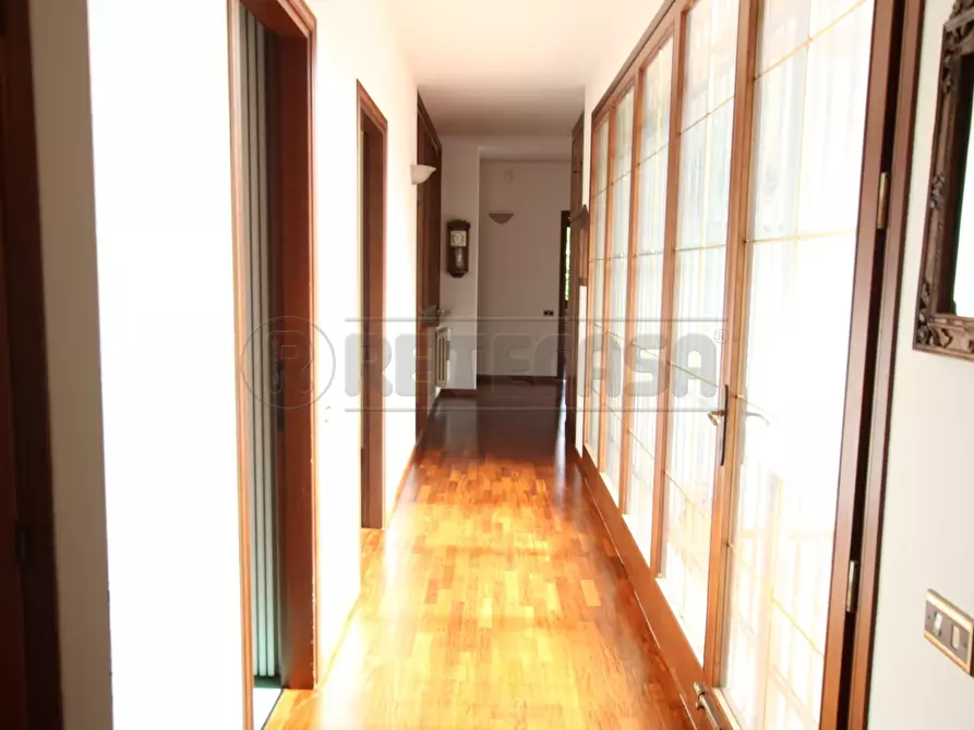 Immagine 24 di Villa in affitto  in Via San Rocco a Arcugnano