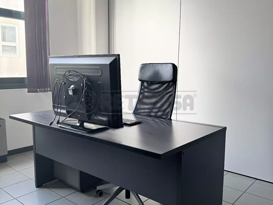 Immagine 16 di Ufficio in affitto  a Vicenza
