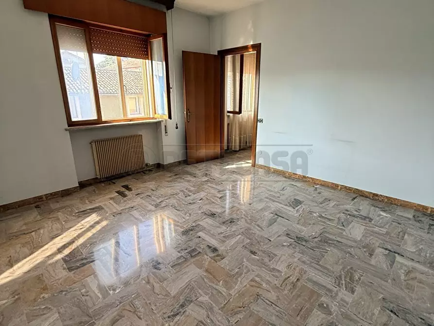 Immagine 10 di Porzione di casa in vendita  a Montebello Vicentino