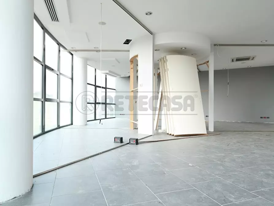 Immagine 23 di Ufficio in affitto  a Vicenza