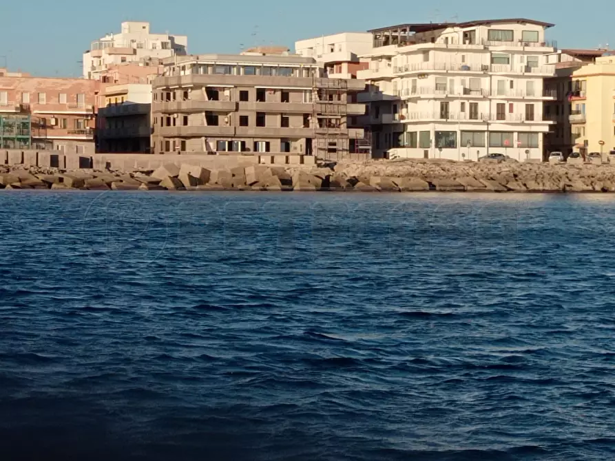 Immagine 33 di Bilocale in vendita  in Via Mazzarella 29 a Gallipoli