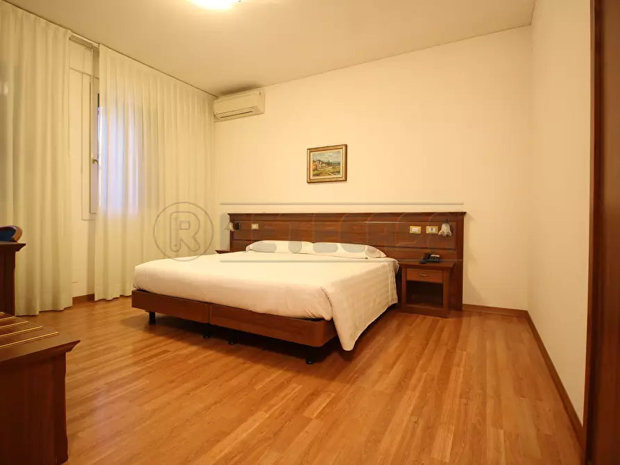 Immagine 19 di Agriturismo in vendita  a Brendola