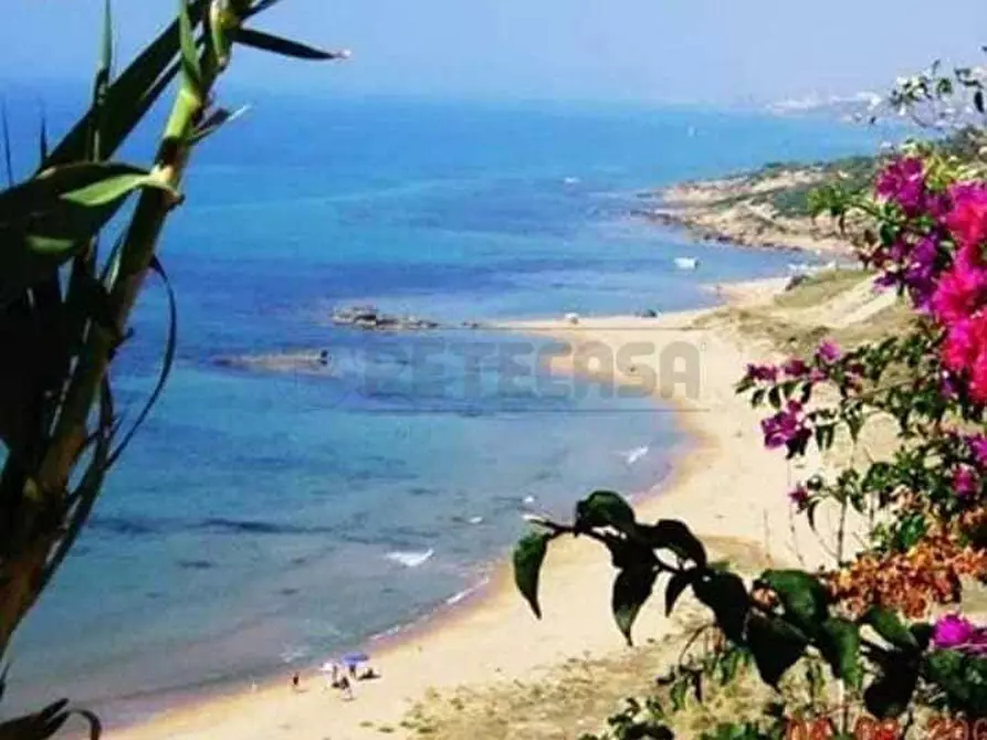 Immagine 13 di Villetta a schiera in vendita  a Castelvetrano