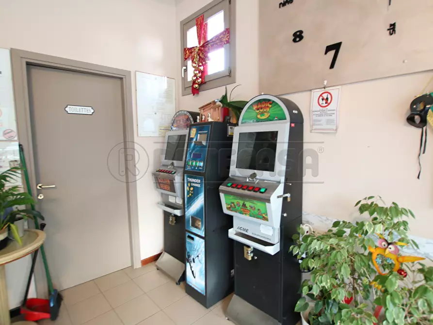 Immagine 37 di Bar / Ristorante in vendita  a Arcugnano
