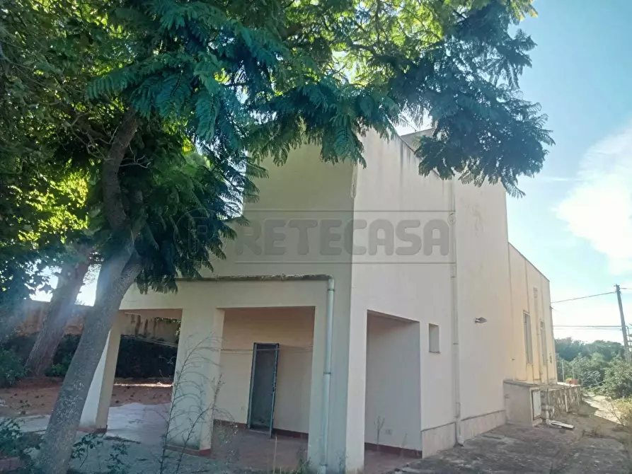 Immagine 8 di Villa in vendita  a Castelvetrano