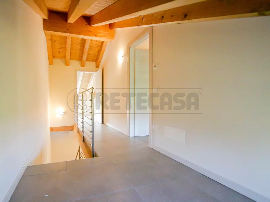 Immagine 23 di Porzione di casa in affitto  in VIA CAPITELLI 21 a Pozzoleone