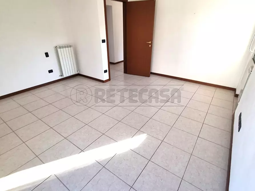 Immagine 10 di Trilocale in affitto  a Pescara