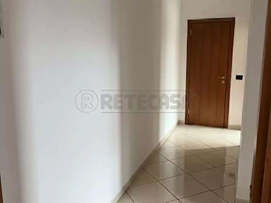 Immagine 6 di Trilocale in vendita  in Via Petrarca a Macerata Campania