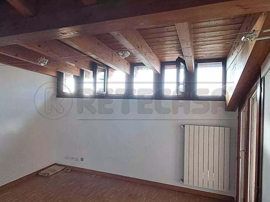 Immagine 38 di Trilocale in vendita  a Bergamo