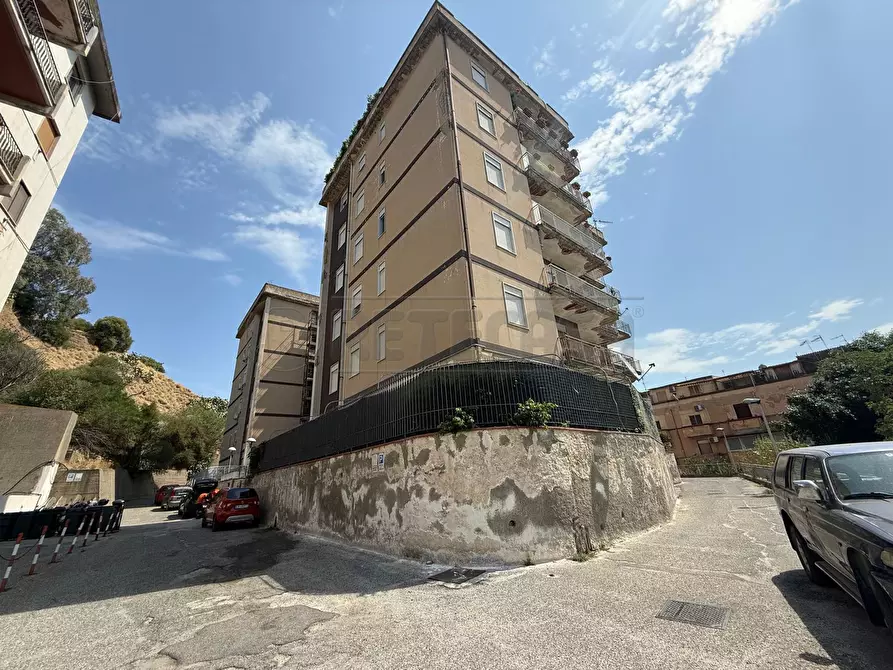 Immagine 15 di Bilocale in affitto  in Via Mario Passamonte 4 a Messina