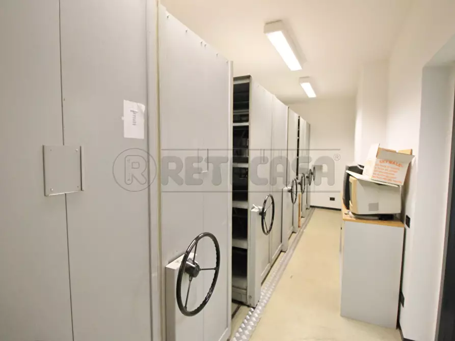 Immagine 21 di Attività artigianale in vendita  a Montebello Vicentino