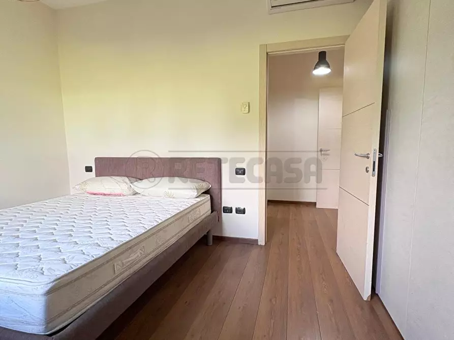 Immagine 16 di Bilocale in affitto  in Viale Carlo III a San Nicola La Strada