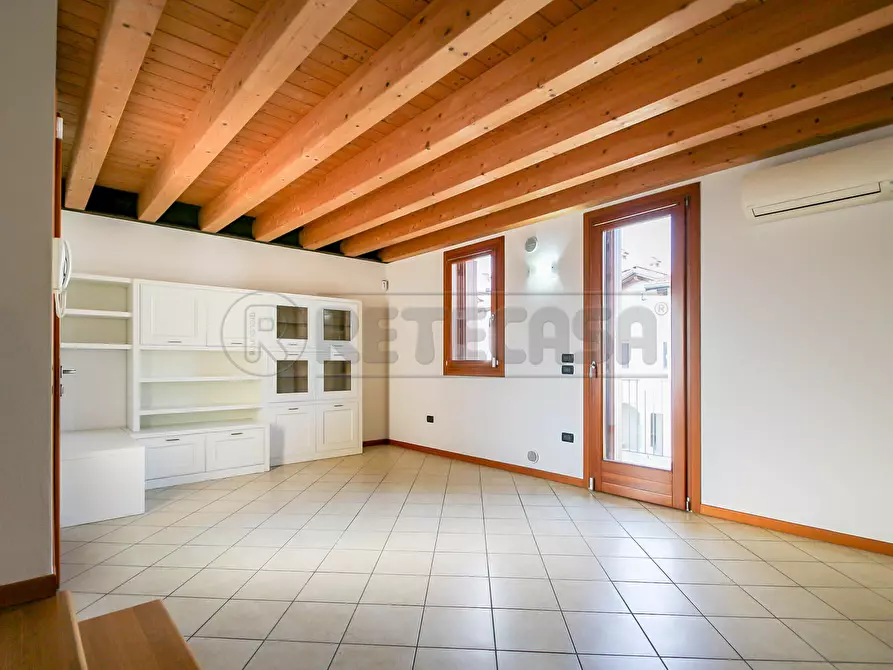 Immagine 1 di Appartamento in vendita  in Via Papa Luciani 249 a Bolzano Vicentino