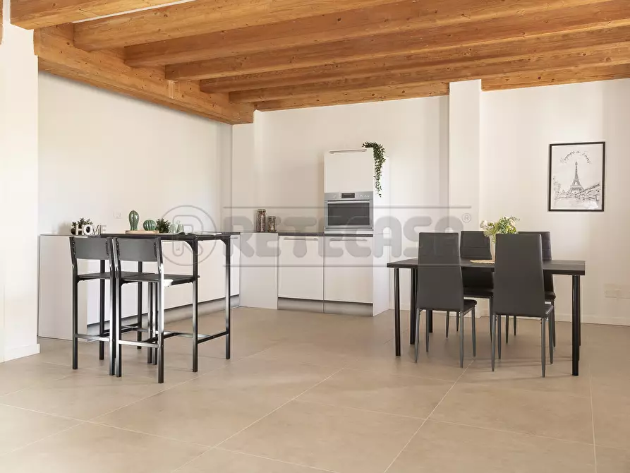 Immagine 3 di Bilocale in vendita  in Via Zuccola 37 a Bolzano Vicentino