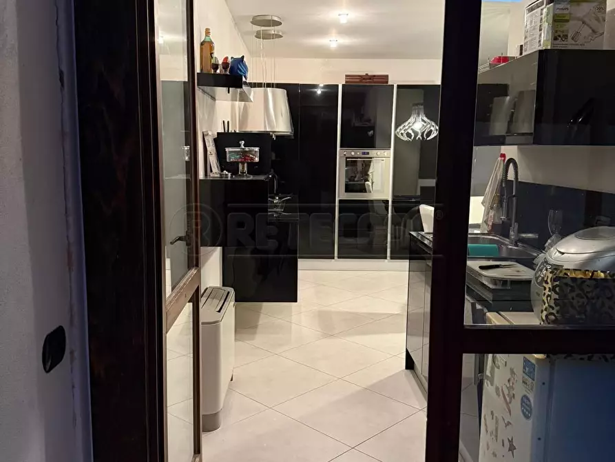 Immagine 6 di Casa bifamiliare in vendita  in Via Giulio Cesare 2 a Desenzano Del Garda