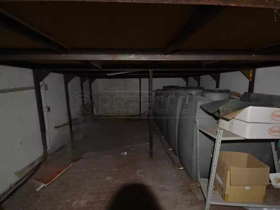 Immagine 11 di Locale commerciale in affitto  in Viale San Martino 216 a Messina