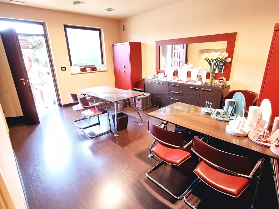 Immagine 20 di Casa bifamiliare in vendita  a Pescara