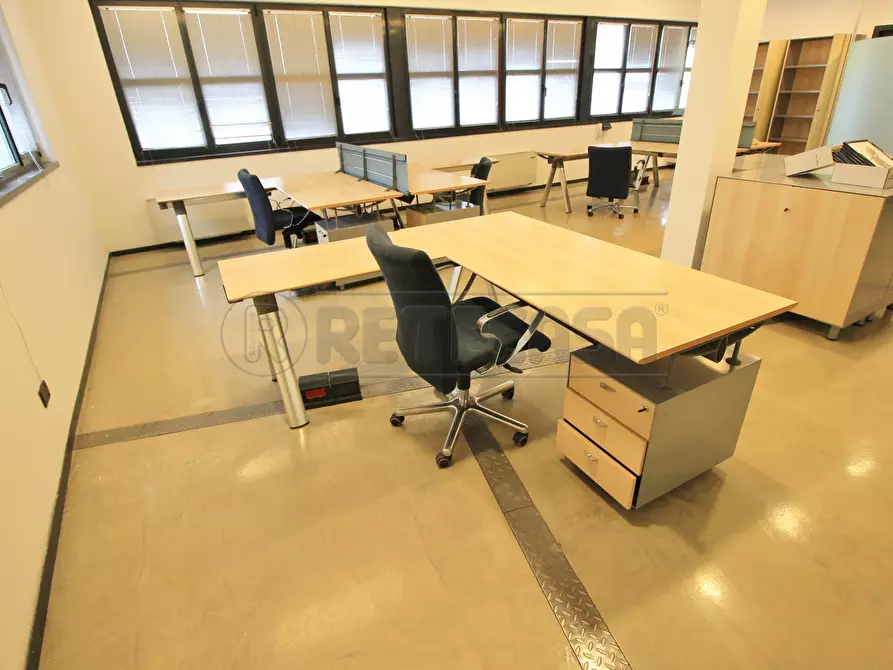 Immagine 28 di Attività artigianale in vendita  a Montebello Vicentino