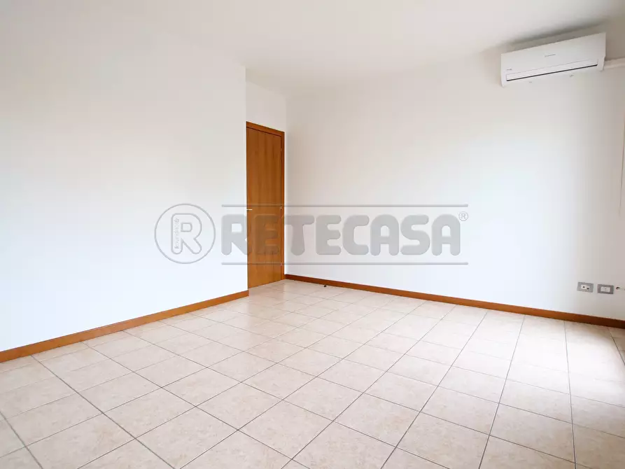 Immagine 16 di Bilocale in vendita  in Via Giovanni Falcone a Barbarano Mossano