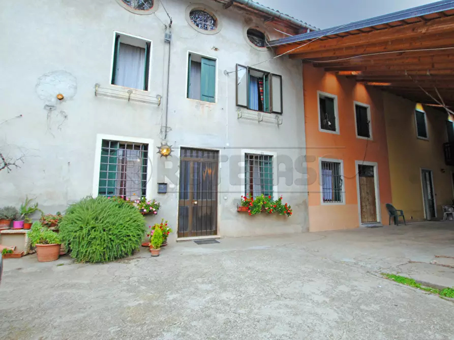 Immagine 1 di Casa semindipendente in vendita  in via tovi 30 a Cornedo Vicentino