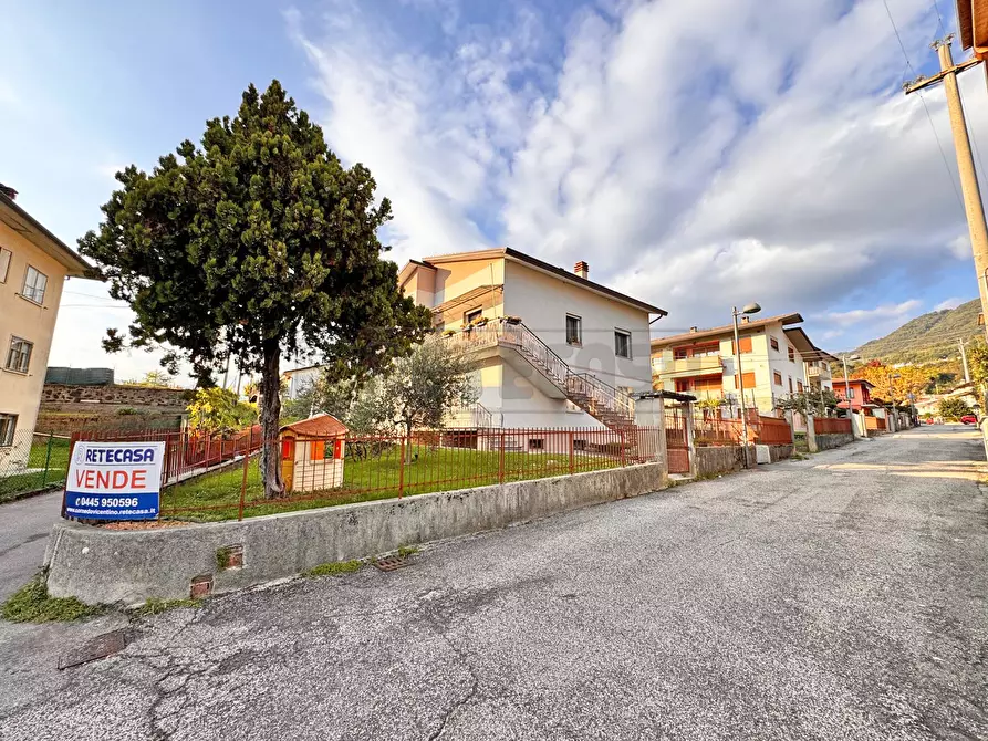 Immagine 17 di Appartamento in vendita  in via iv novembre 7 a Cornedo Vicentino