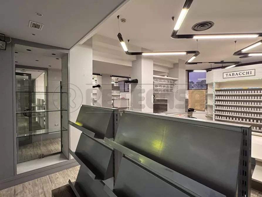 Immagine 3 di Locale commerciale in vendita  a Venezia