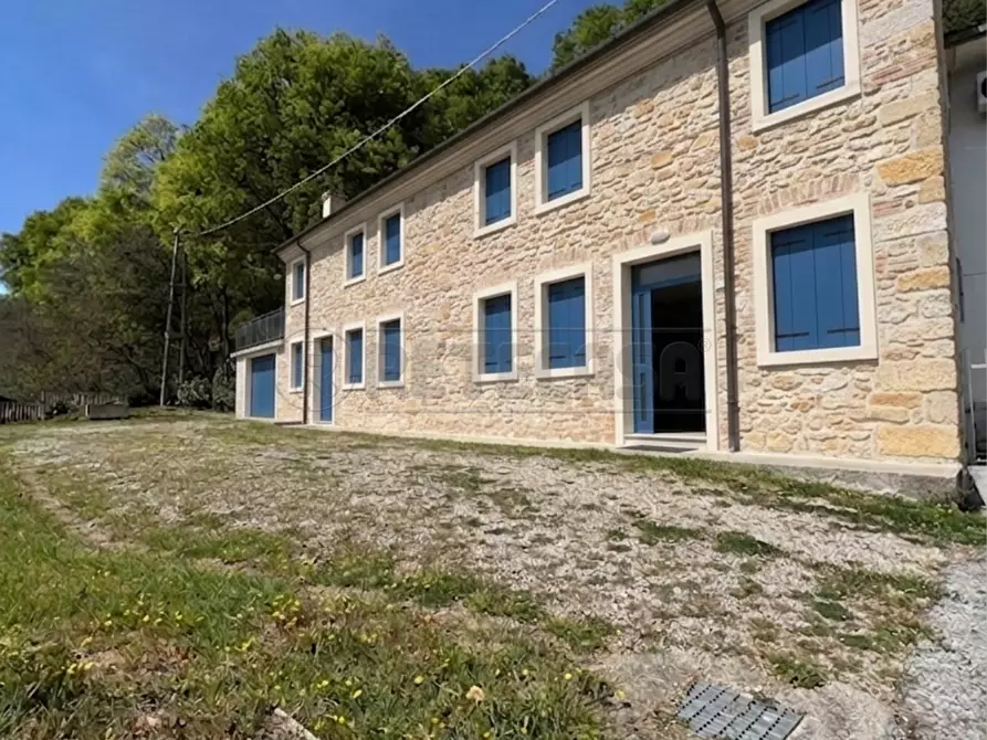 Immagine 2 di Rustico / casale in vendita  in Via Roma 15 a Val Liona