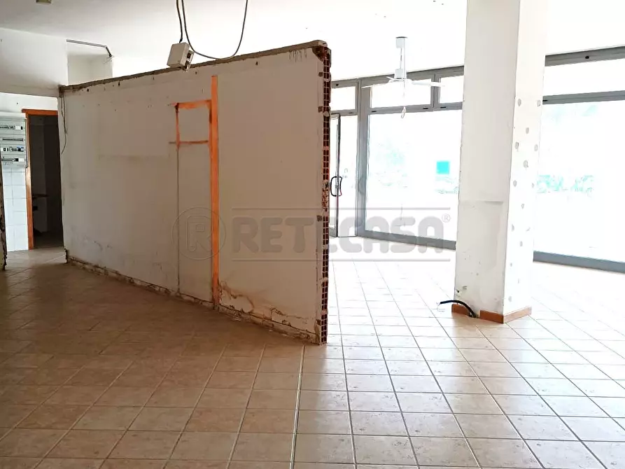 Immagine 6 di Locale commerciale in vendita  in Via Papa Giovanni XXIII a Barbarano Mossano