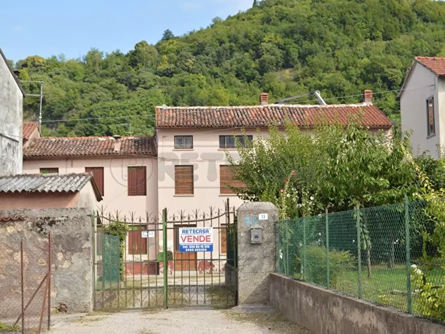 Immagine 1 di Casa bifamiliare in vendita  in VIA MATTEOTTI 52 a Montecchio Maggiore