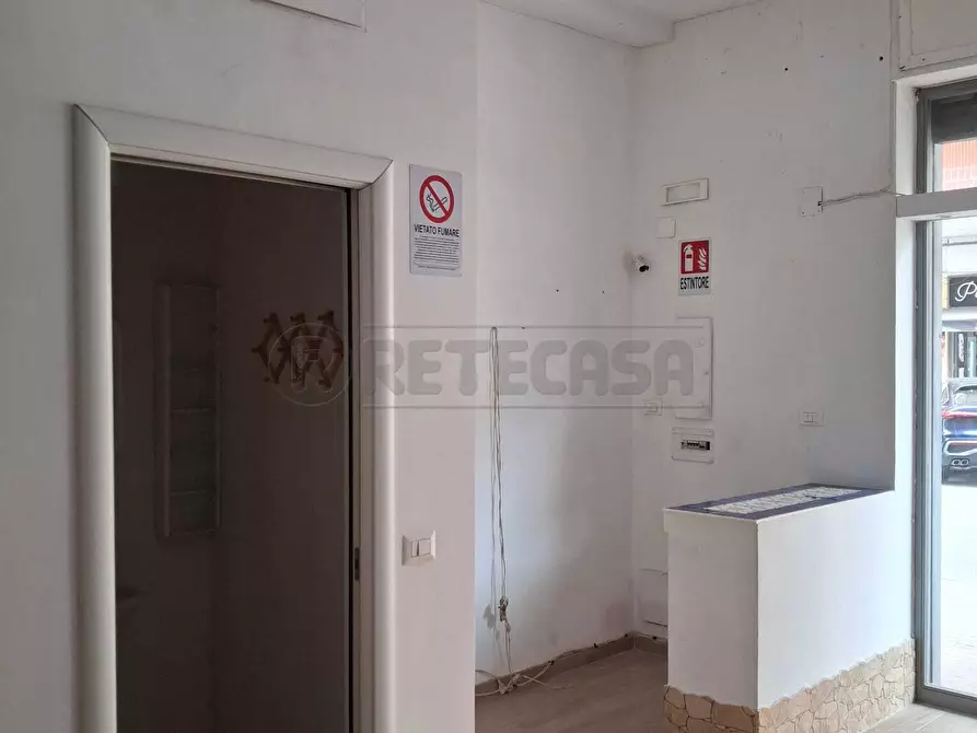 Immagine 8 di Locale commerciale in affitto  in Via Posidonia 54 a Salerno