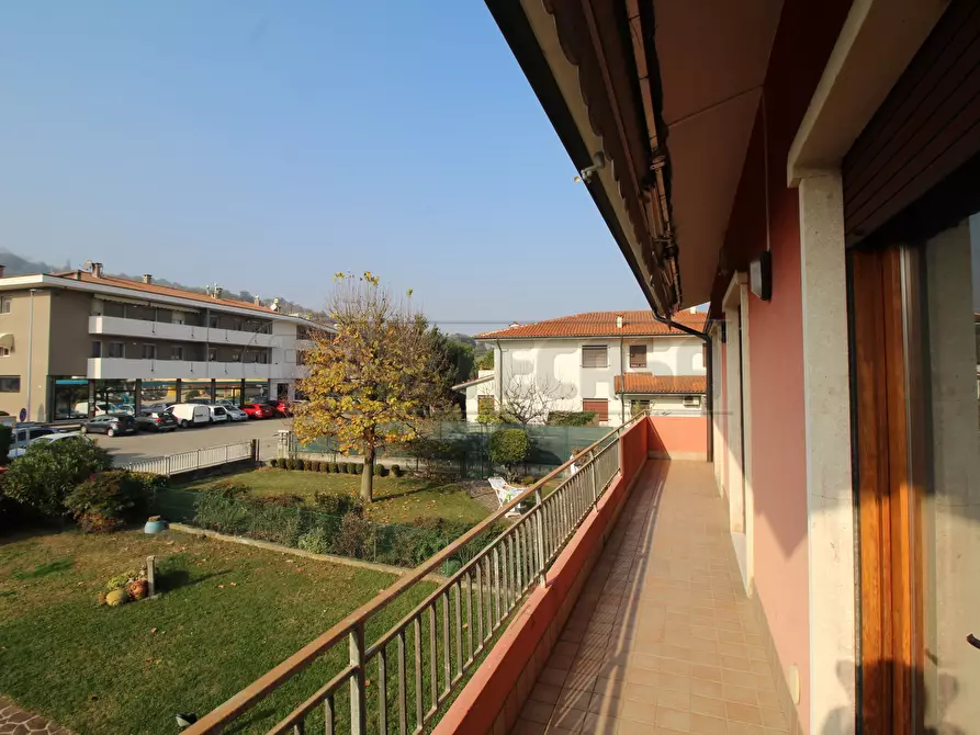 Immagine 6 di Casa semindipendente in vendita  in Via Costeggiola 5 a Zermeghedo