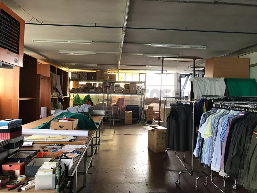 Immagine 5 di Attività artigianale in affitto  a Sorisole