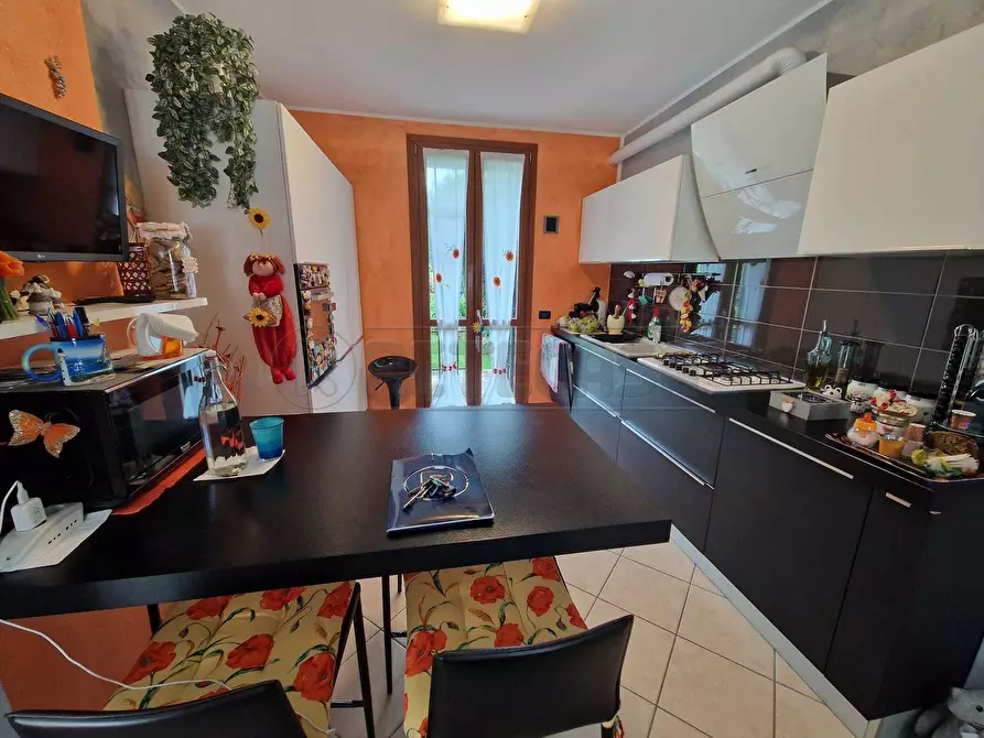 Immagine 2 di Villetta a schiera in vendita  in Via Roma a Pozzaglio Ed Uniti