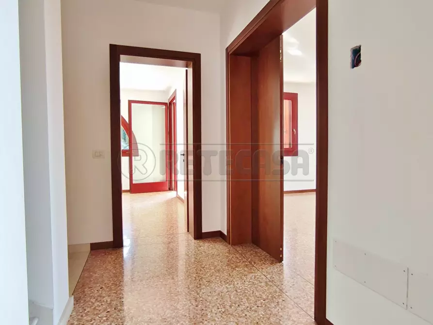 Immagine 12 di Porzione di casa in affitto  in Via Moretto 17 a Arzignano