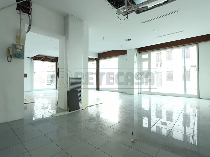 Immagine 8 di Locale commerciale in affitto  in Via Roma 90 a Longare