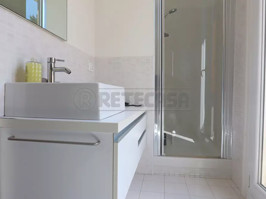 Immagine 15 di Stanza singola in affitto  a Vicenza