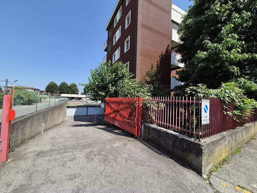 Immagine 9 di Garage in vendita  in Via Eridano a Cremona