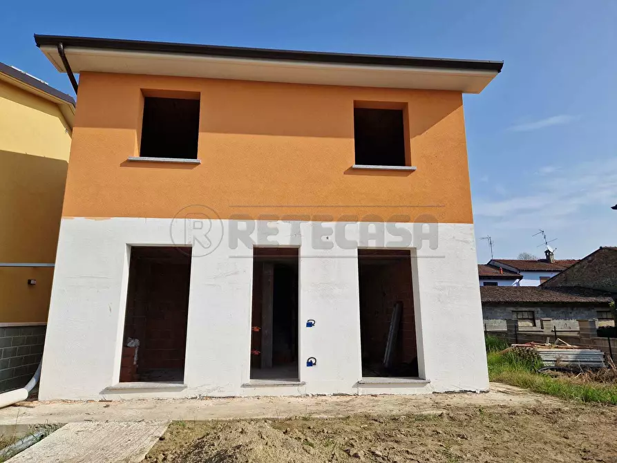 Immagine 1 di Villa in vendita  in Via della Bissolina a Pieve D'olmi