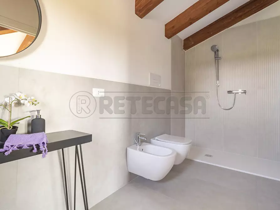 Immagine 27 di Bilocale in vendita  in Via Zuccola 37 a Bolzano Vicentino