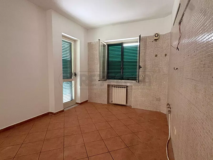 Immagine 28 di Pentalocale in vendita  in Via de Sanctis a Marcianise